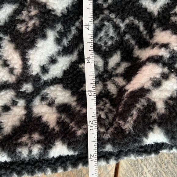 DSG Fair Isle Small Quarter Zip Black&White Snowflake Patterned Women's Fleece - Picture 7 of 9